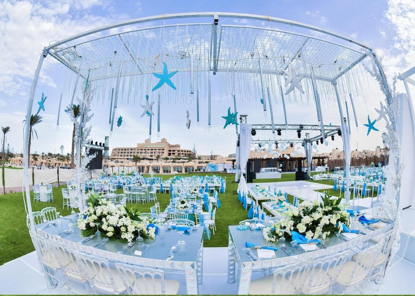 Borg El Arab Beach Resort Exterior photo The lawn at the Jumeirah Beach Hotel