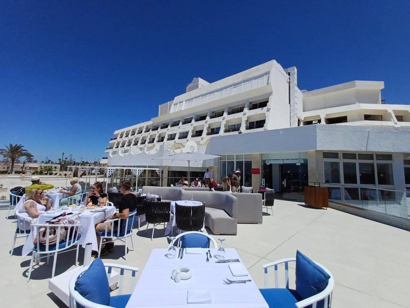 Borg El Arab Beach Resort Exterior photo The hotel's main restaurant